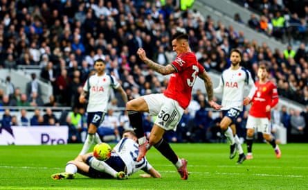 Benjamin Sesko is denied by Micky van de Ven during Manchester United’s draw at Tottenham