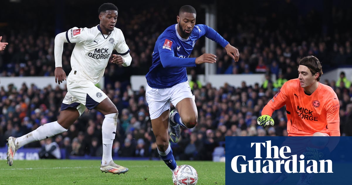 Beto and Ndiaye see off Peterborough as Everton’s caretakers pick up slack Beto and Ndiaye see off Peterborough as Everton’s caretakers pick up slack