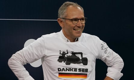 F1 chief Stefano Domenicali in November 2022 with a T-shirt saying ‘Thank you, Seb’ in honour of Sebastian Vettel