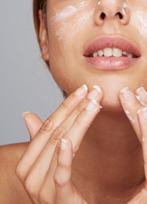 Methods to get radiant, healthy-looking pores and skin? Six solutions from magnificence consultants | Skincare will get gutsy 2 Stocksy comp 2692422