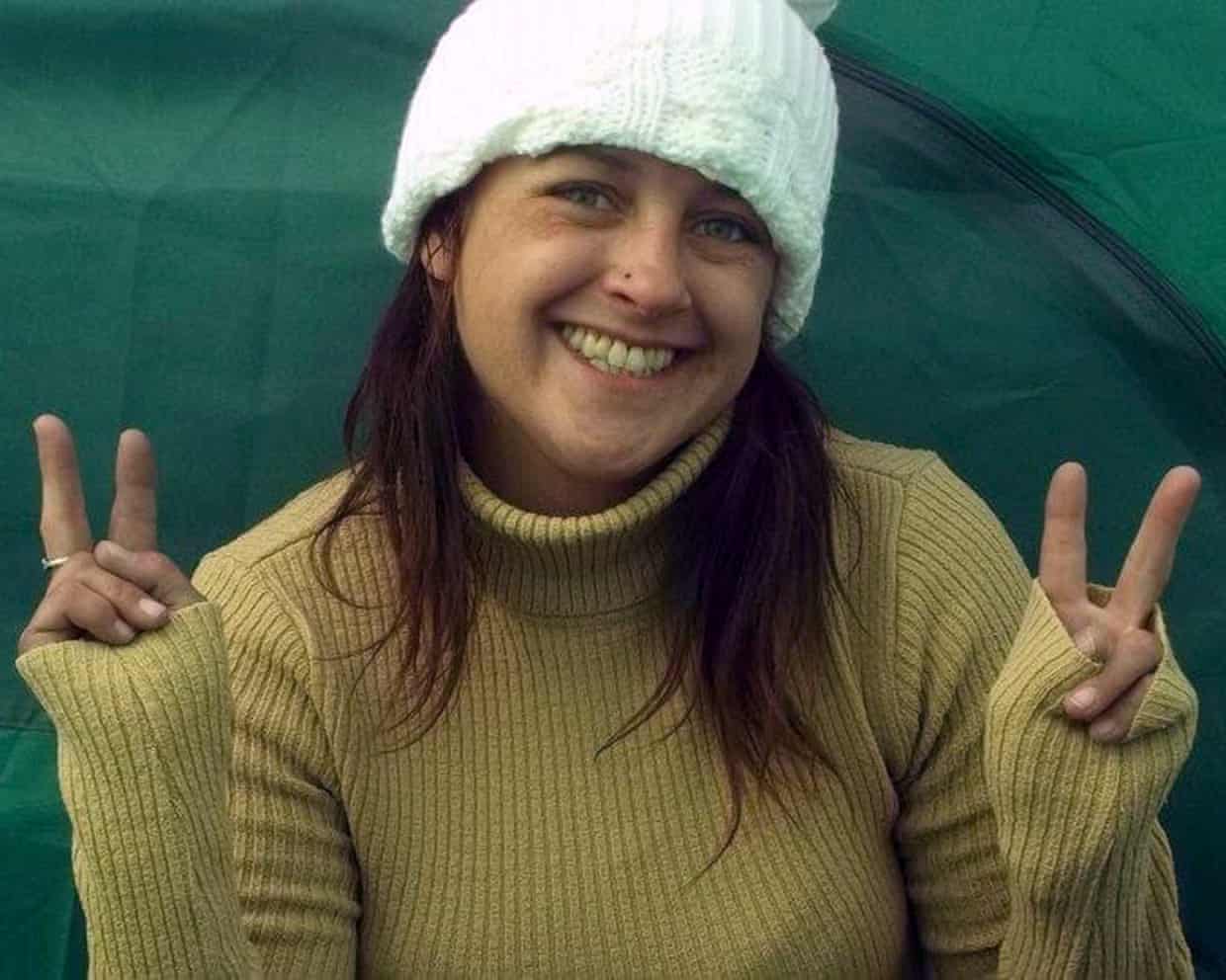 Identified as Joanne Sheen