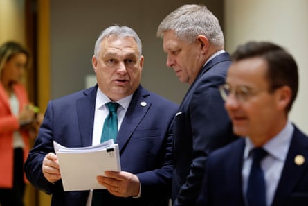 Fico talks to Viktor Orbán