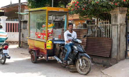 Rashid with his cart for selling roti