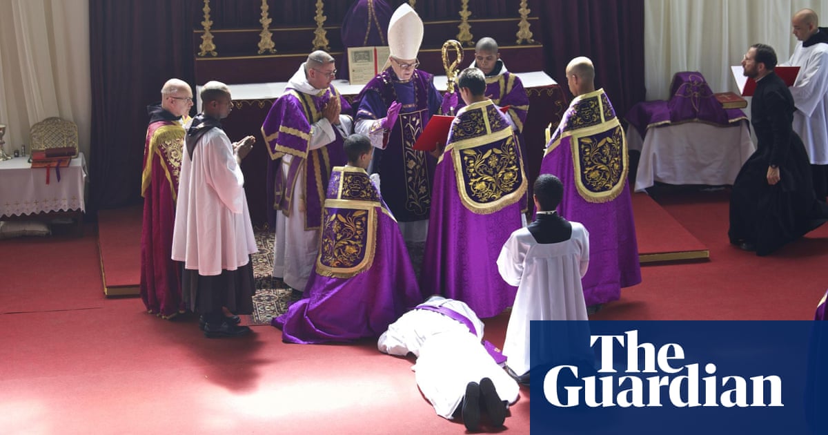 Ultra Traditional Catholics Rebel Against Pope In Brazil -