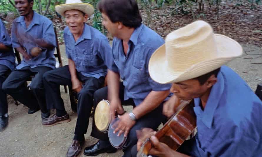 Musical group performing near El Güirito, eastern Cuba.