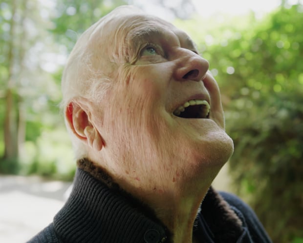 Reseña de John Cleese Packs It In: el ex Monty Python se va de gira en la salud y en la enfermedad Reseña de John Cleese Packs It In: el ex Monty Python se va de gira en la salud y en la enfermedad