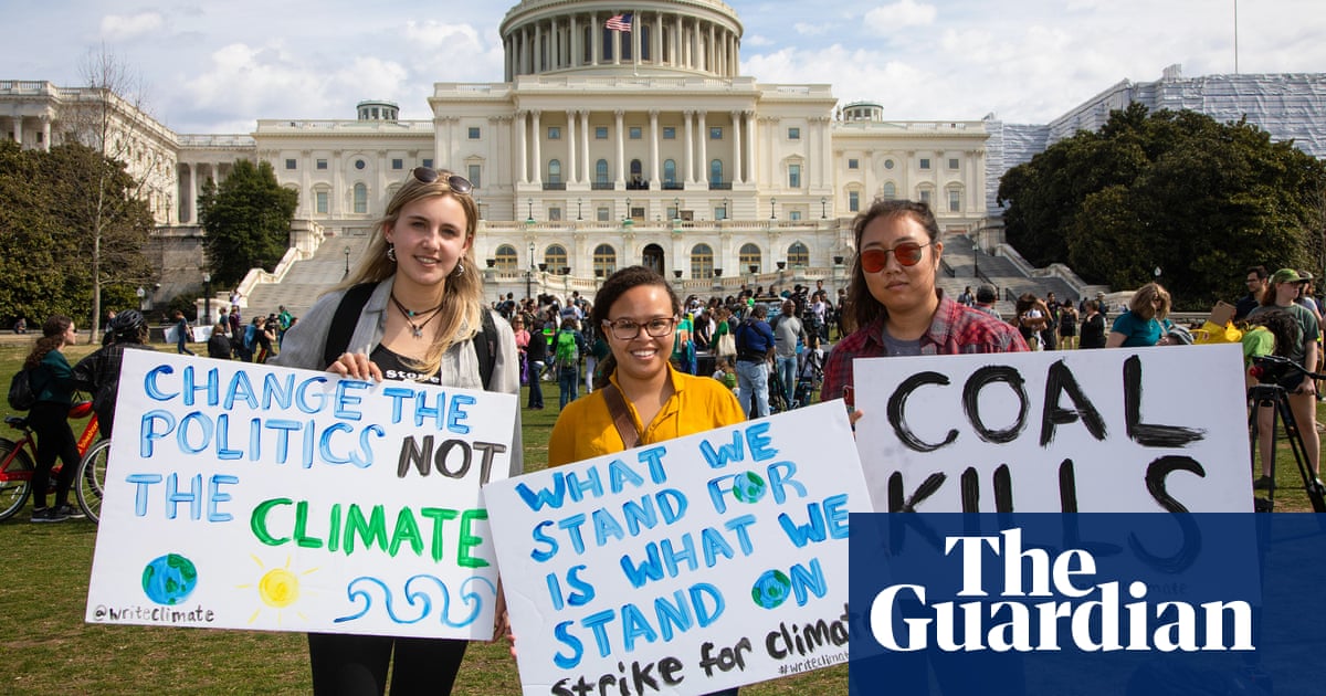 Students at US universities file legal complaints over fossil fuel investments | US universities