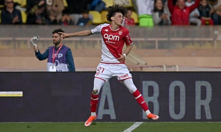 Maghnes Akliouche in action for Monaco