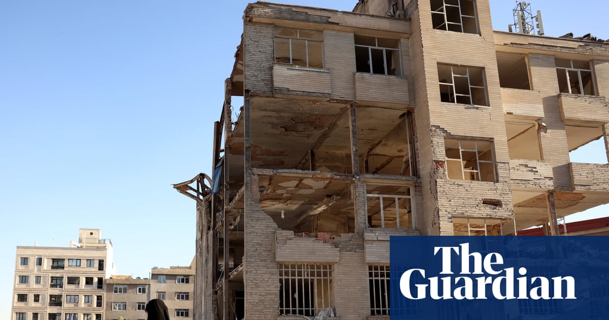 Blackouts, hyperinflation, dissent: Iran considers perilous prospect of peace Blackouts, hyperinflation, dissent: Iran considers perilous prospect of peace