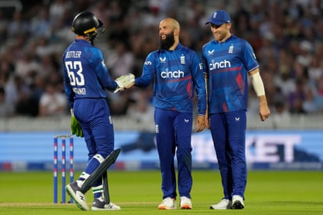 Moeen Ali takes the catch