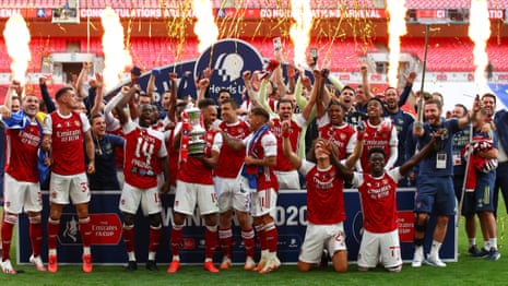 Aubameyang at the double as Arsenal turn tables on Chelsea to win FA Cup – video 