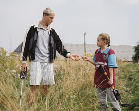 Harris Dickinson and Lola Campbell in Scrapper.