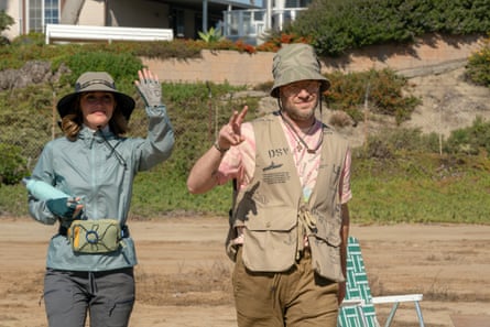 Sylvia (Rose Byrne) and Will (Seth Rogen) star in Platonic.