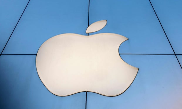 A group of employees called Apple Together has launched a petition claiming greater flexibility at work would promote diversity.