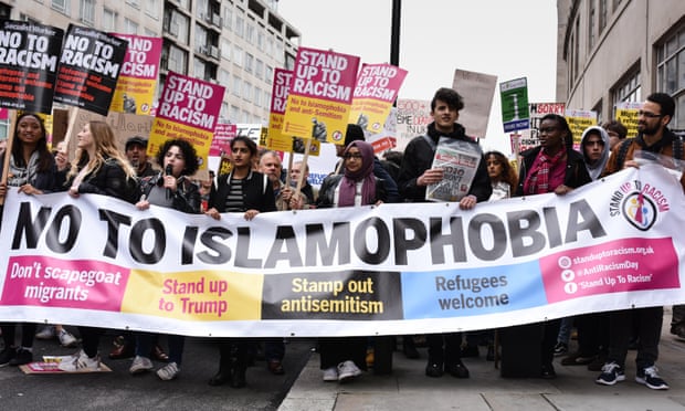  Hundreds of protesters marched in London to oppose racism, islamophobia and antisemitism