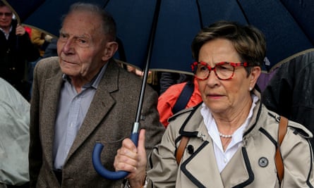 French doctors to end life support for man in right-to-die case ...