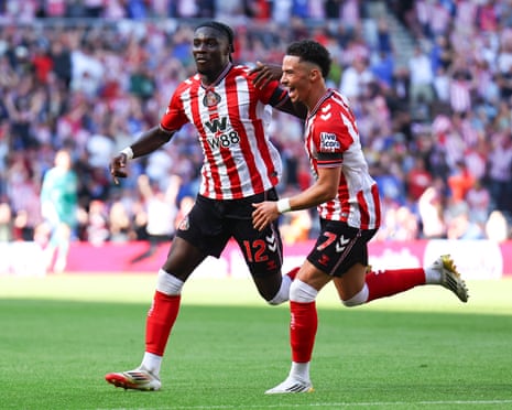 Sunderland Triumph Over West Ham 3-0 in Premier League Return Sunderland Triumph Over West Ham 3-0 in Premier League Return