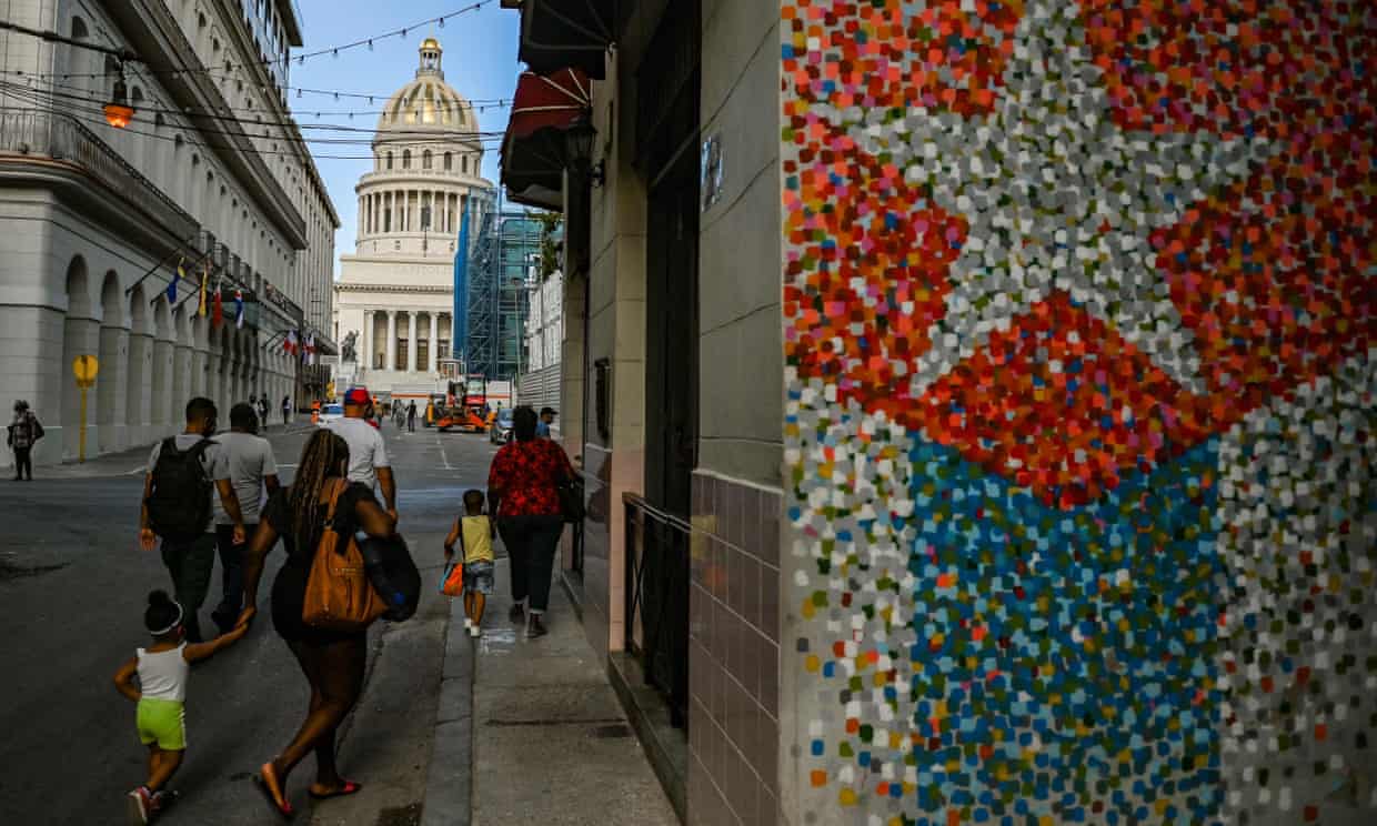 Stars align for Cuban migrants as record numbers seek better life in US (theguardian.com)