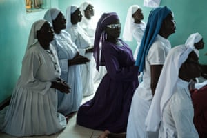 Sunday mass at St Mary’s Mission church. Kisumu, Kenya, 29 October 2017
