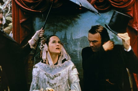Holly Hunter & Sam Neill in The Piano.