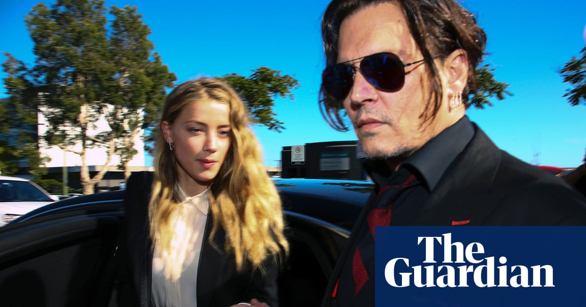 Johnny Depps dogs: Amber Heard was repeatedly told she couldnt take pets to Australia, court hears
