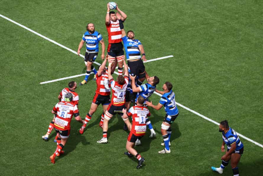Matias Alemanno of Gloucester wins a lineout.