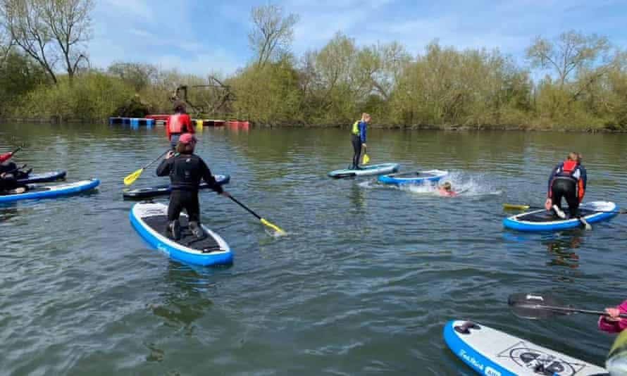 Paddleboard lessons at Wokingham Waterside Centre