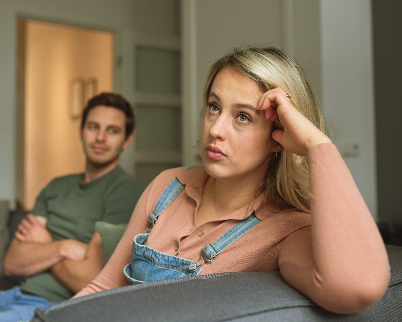 Divorcio silencioso: por qué las personas se desconectan emocionalmente de su matrimonio, sin decírselo a su pareja Divorcio silencioso: por qué las personas se desconectan emocionalmente de su matrimonio, sin decírselo a su pareja