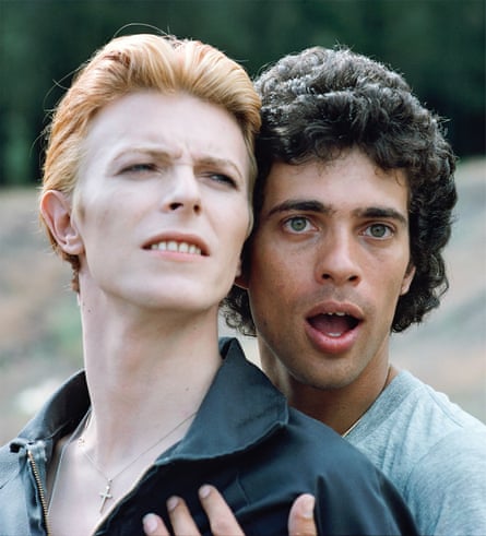David Bowie with Geoff MacCormack on the set of The Man Who Fell to Earth