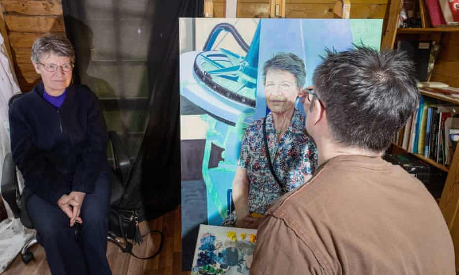 Dame Jocelyn Bell Burnell being painted by Stephen Shankland