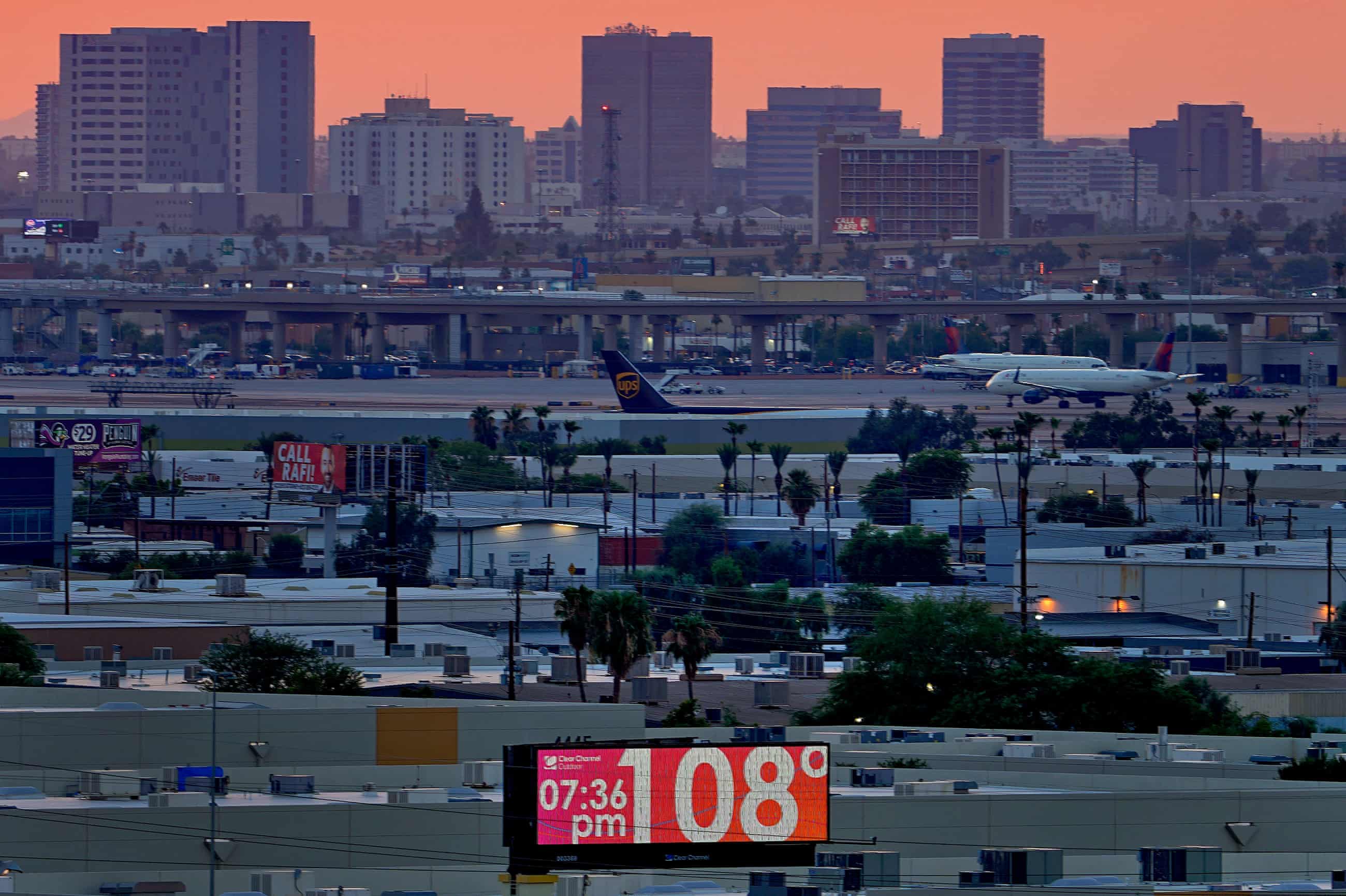 ‘Hell on earth’: Phoenix’s extreme heatwave tests the limits of survival (theguardian.com)