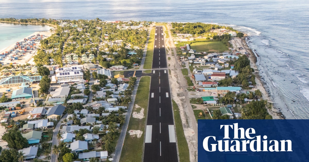 Humanitarian' visa must be created for Pacific Islanders displaced by climate crisis, experts say