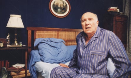 Michel Piccoli in Manoel De Oliveira’s Je Rentre à la Maison, 2001.