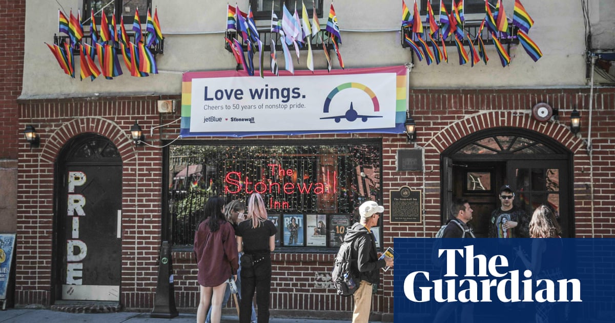 Stonewall Inn stages Pride weekend boycott of Anheuser-Busch beer