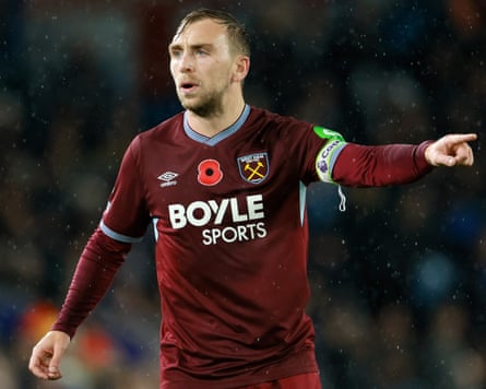 Jarrod Bowen playing for West Ham against Leeds