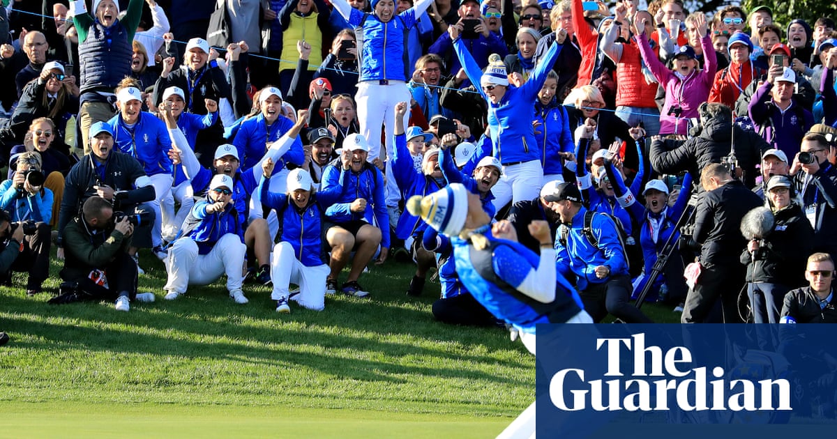 Suzann Pettersen makes putt on final green to win Solheim Cup for Europe