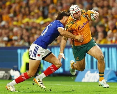 Fraser McReight goes on a charge for the Wallabies