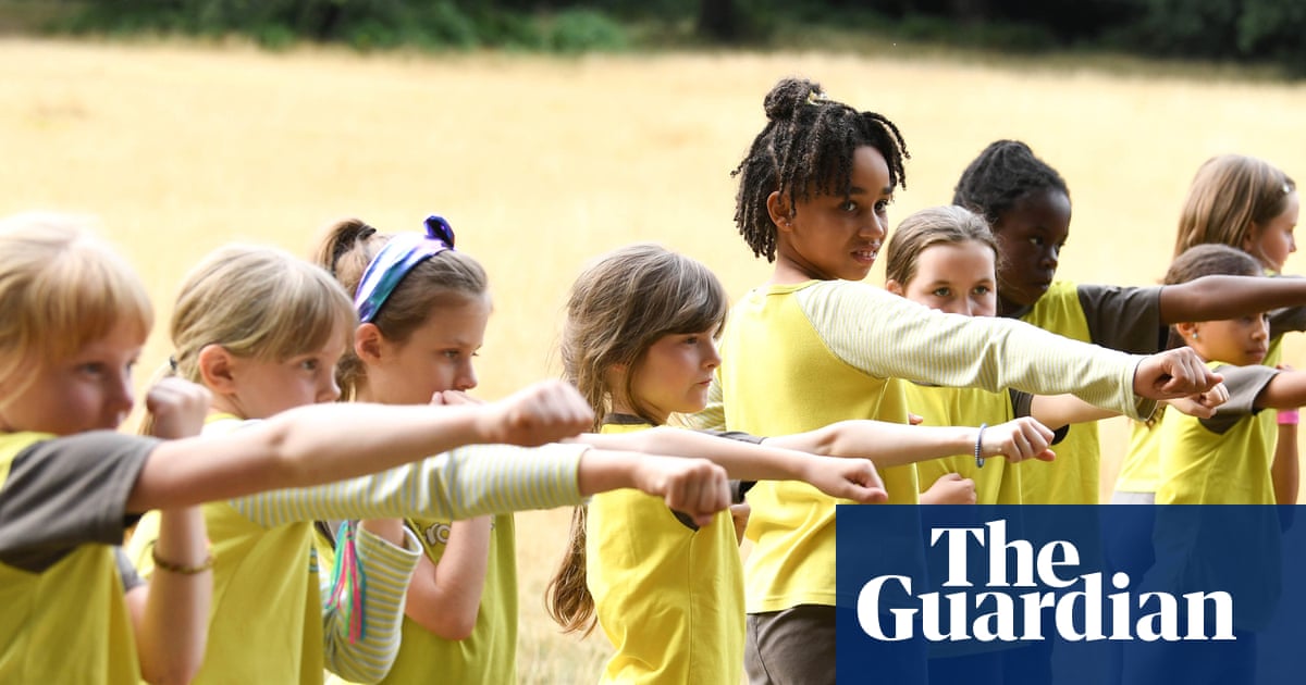 Trans girls banned from joining Girlguiding