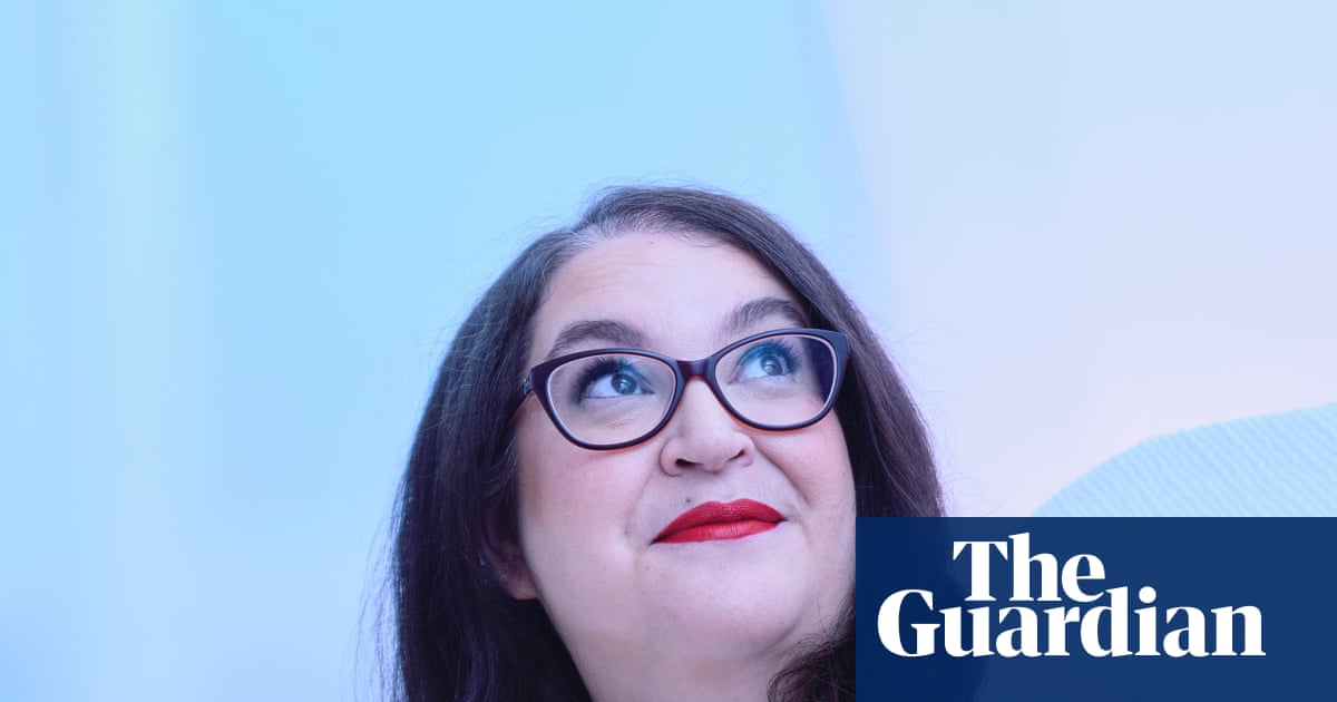 Don't Burn Anyone at the Stake Today by Naomi Alderman review how to navigate the information crisis