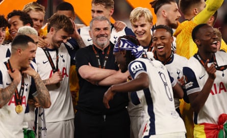 Ange Postecoglou astatine nan centre of Tottenham’s Europa League last celebrations.