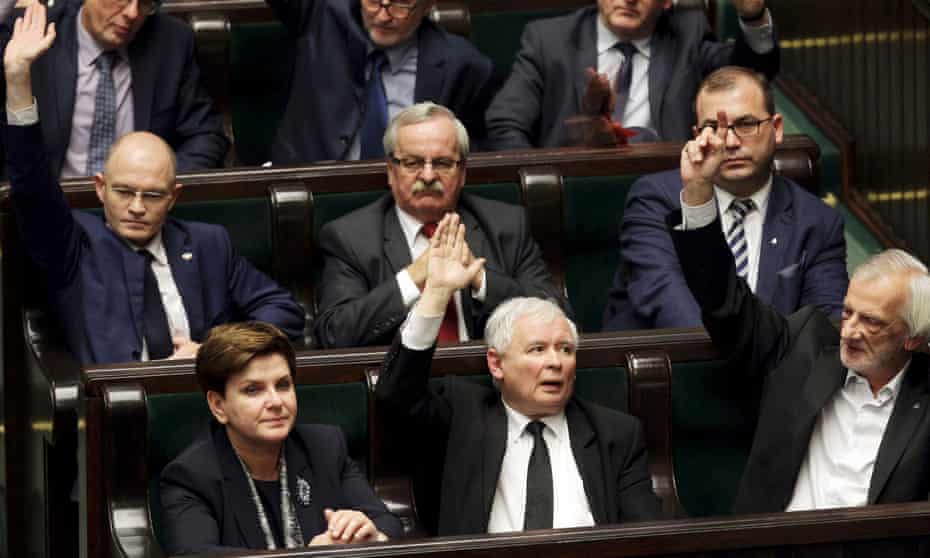 Jarosław Kaczyński, who is not an MP, attending a session of Polish parliament in December 2015