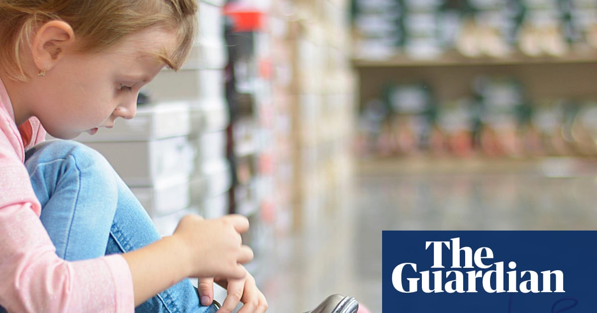 Children’s shoe retailers say closure of specialist shops is harming foot health