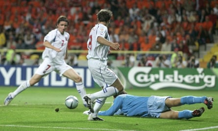 Vladimir Smicer (left) scores against the Netherlands after a Karel Poborsky assist.