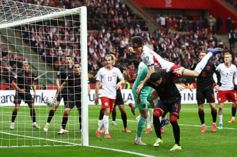 Bob Lewandowski levels it for Poland.