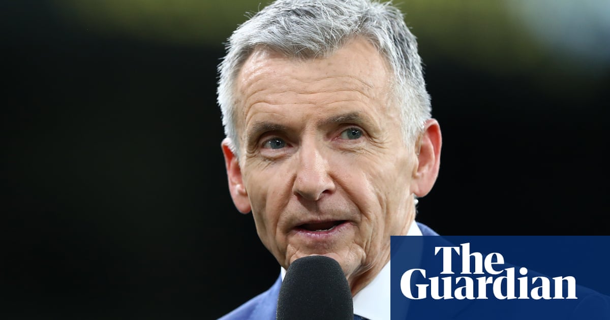 Bruce McAvaney: AFL commentary doyens exit leaves broadcasting at fork in the road | Scott Heinrich