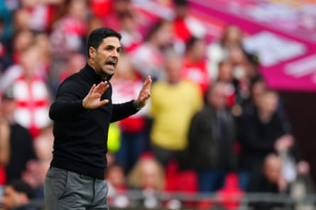 Mikel Arteta connected nan sideline for Arsenal.