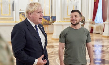 Britain’s prime minister, Boris Johnson, with Ukraine’s president, Volodymyr Zelenskiy, in Kyiv