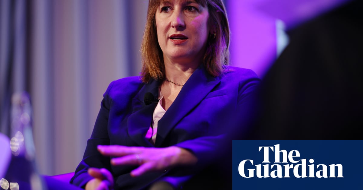 Pensions report cuts Reeves' planned growth funds from 160bn to 11bn