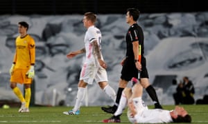 Real Madrid’s players react at the final whistle as control of the title race was handed back to Atlético.