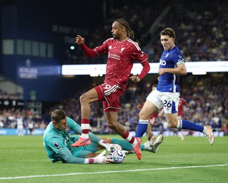 CĐV Liverpool phấn khích với bom tấn Barcola chỉ sau 31' ra mắt 2 The ideal teammate': why Bradley Barcola could be just what Liverpool need | Liverpool | The Guardian